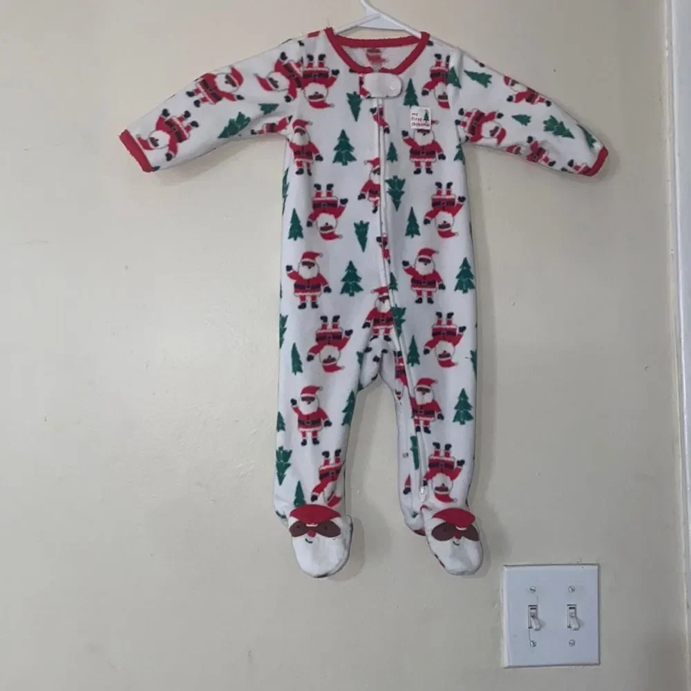 10/$50 Just One You Carter’s Christmas Holiday Size 6M Pajama Slippers